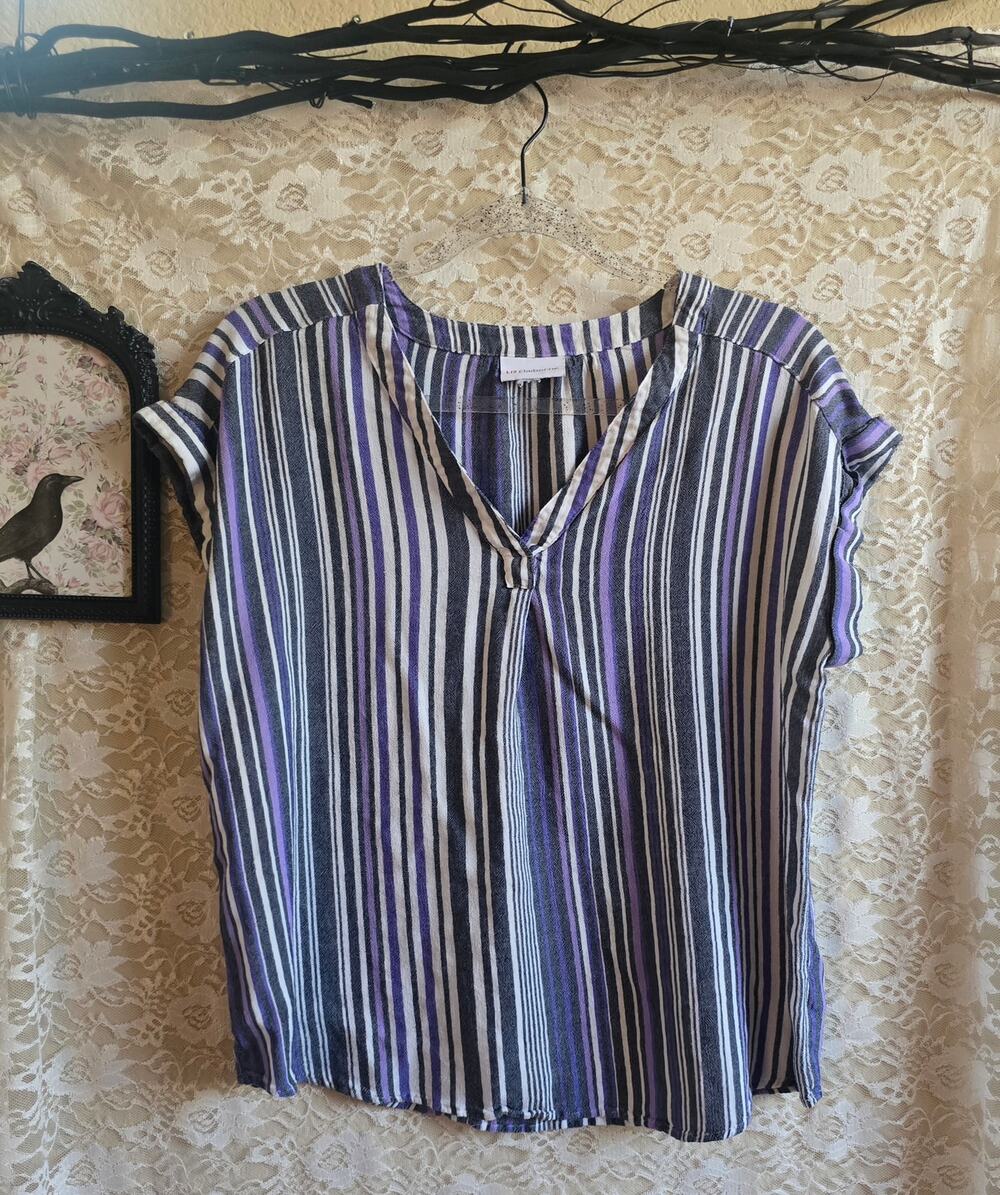Liz Claiborne New York - striped v-neck short sleeve blouse